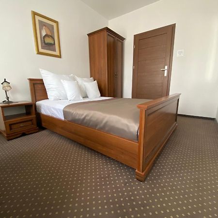 Hotel Constancja Ченстохова Экстерьер фото
