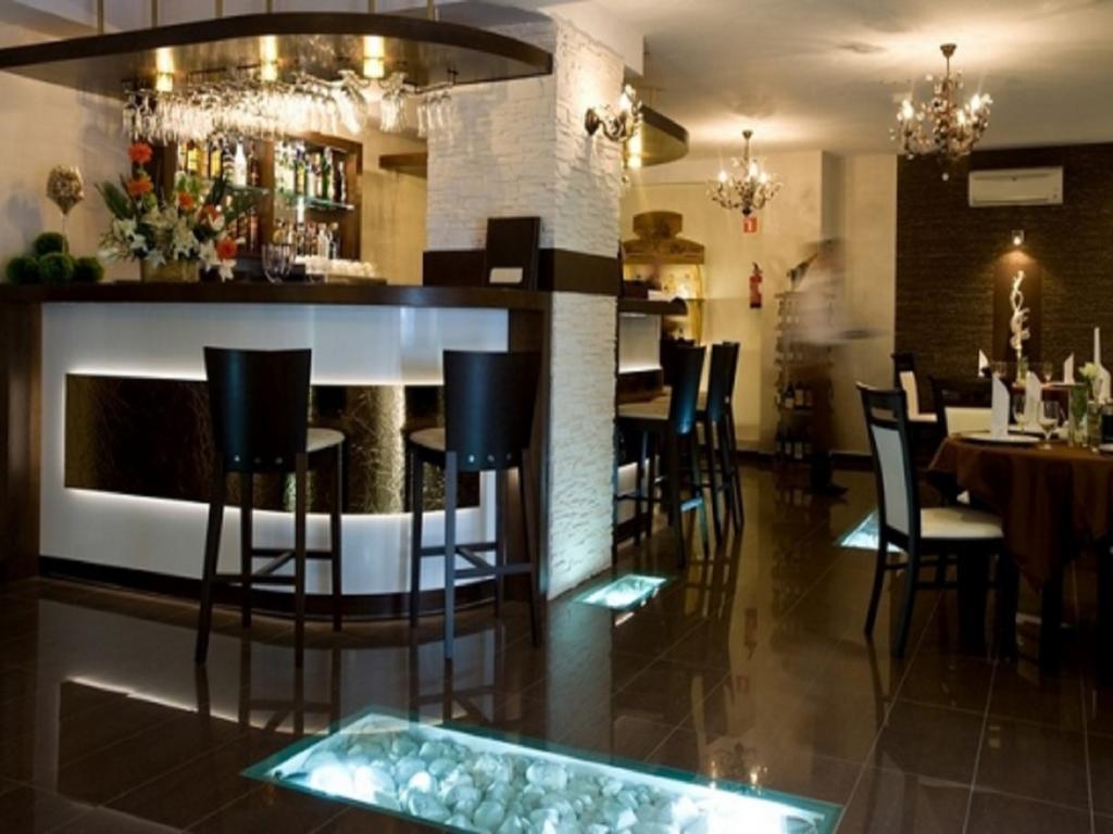 Hotel Constancja Ченстохова Экстерьер фото
