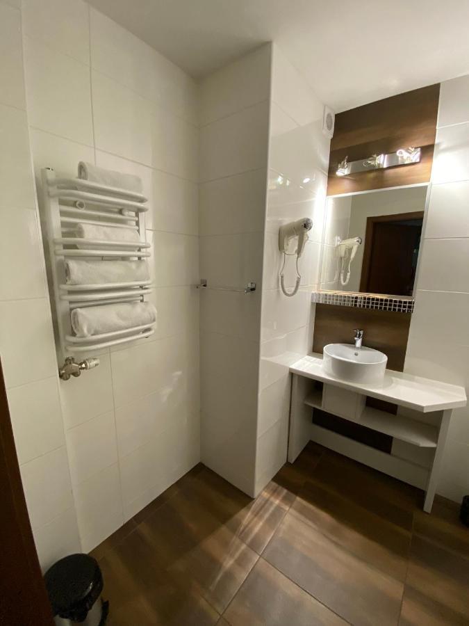 Hotel Constancja Ченстохова Экстерьер фото